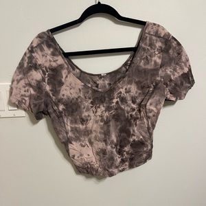 Lululemon Cropped tie dye workout top.